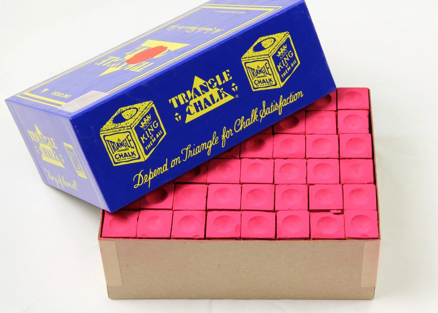 Cue & Case Box Of 144 Pcs RED TRIANGLE Snooker & Pool Chalk 4 Cue & Case Box Of 144 Pcs RED TRIANGLE Snooker & Pool Chalk - Image 2
