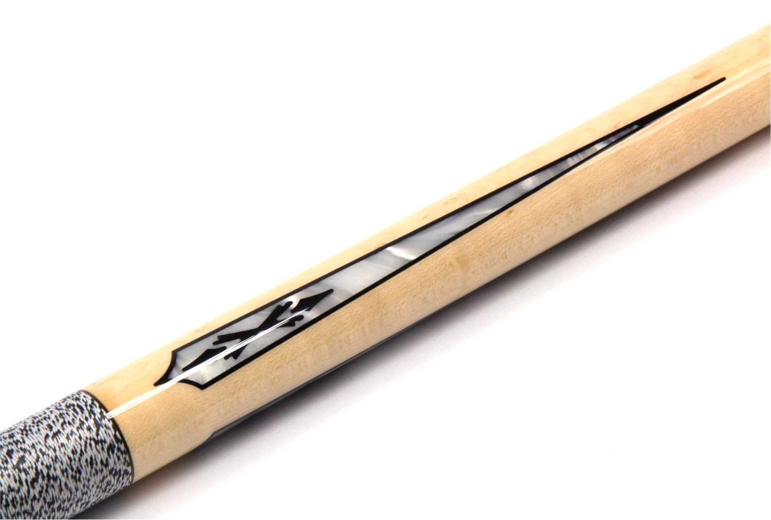 McDermott McDermott WHITE SPEAR Hand Crafted G-Series American Pool Cue 13mm Tip - G323 7 McDermott McDermott WHITE SPEAR Hand Crafted G-Series American Pool Cue 13mm Tip - G323 - Image 6